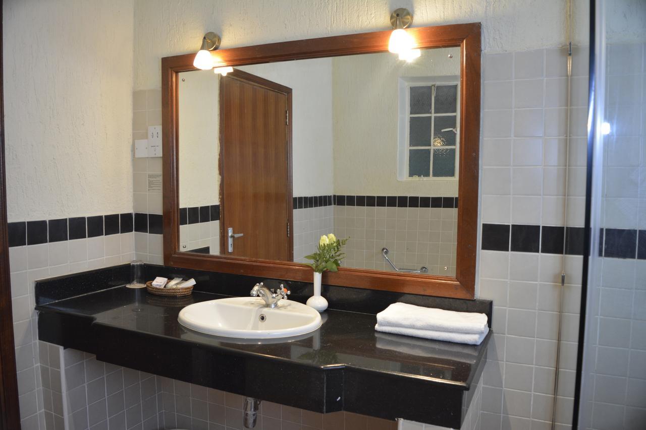 Outspan Hotel Nyeri Luaran gambar
